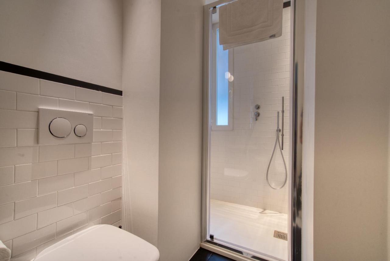 Dimora Claudia - Elegante Matrimoniale Con Bagno, Private Rooms, Self Check In, No Reception ميلان المظهر الخارجي الصورة